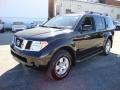 Super Black - Pathfinder SE 4x4 Photo No. 2