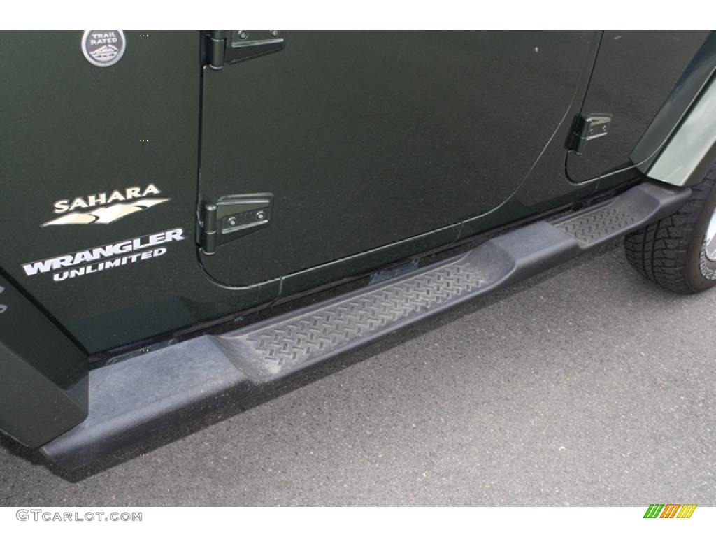 2009 Wrangler Unlimited Sahara 4x4 - Jeep Green Metallic / Dark Slate Gray/Medium Slate Gray photo #27