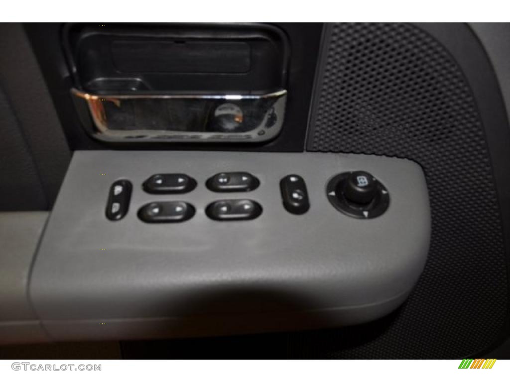 2006 F150 XLT SuperCrew 4x4 - Silver Metallic / Medium/Dark Flint photo #11