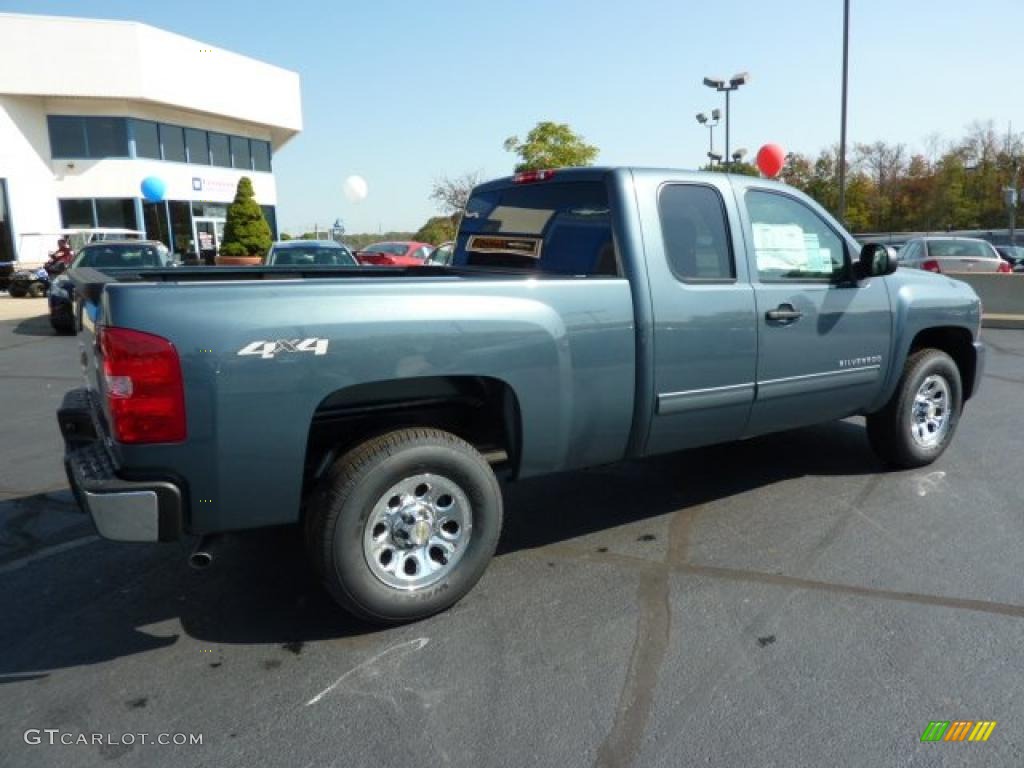 2011 Silverado 1500 LS Extended Cab 4x4 - Blue Granite Metallic / Dark Titanium photo #10