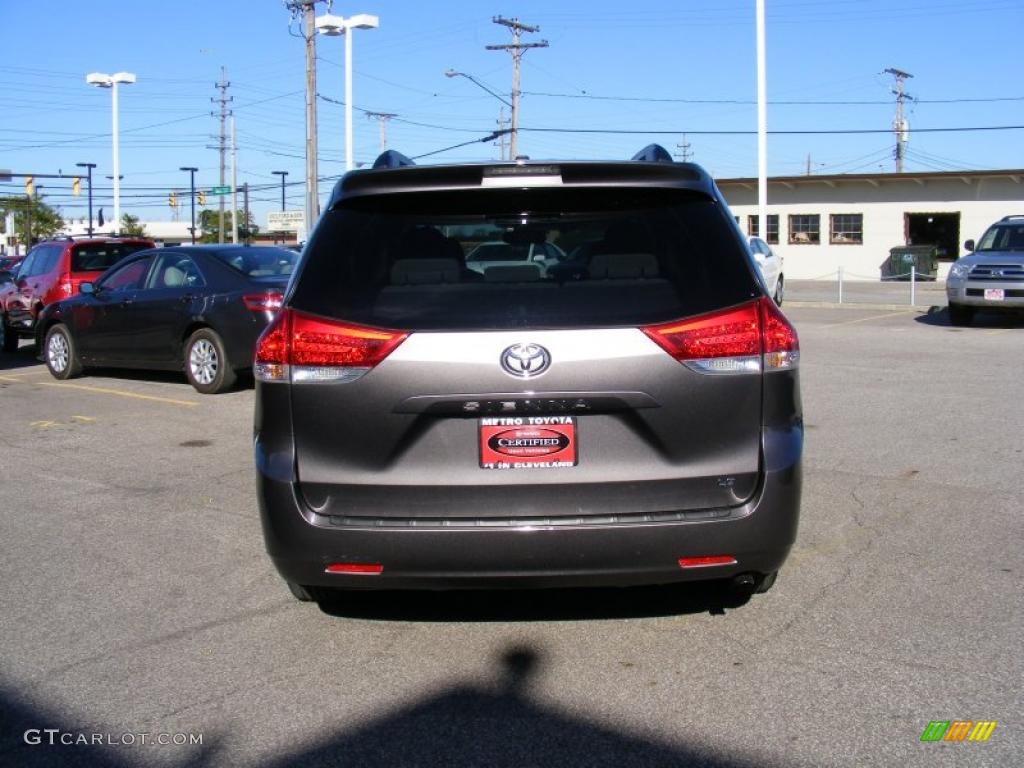 2011 Sienna LE - Predawn Gray Mica / Light Gray photo #4