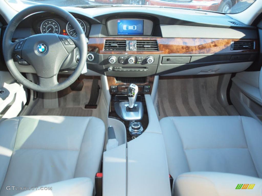 Gray Interior 2010 BMW 5 Series 535i xDrive Sedan Photo #37859279