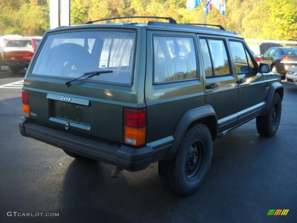 1996 Cherokee SE 4WD - Moss Green Pearl / Gray photo #4