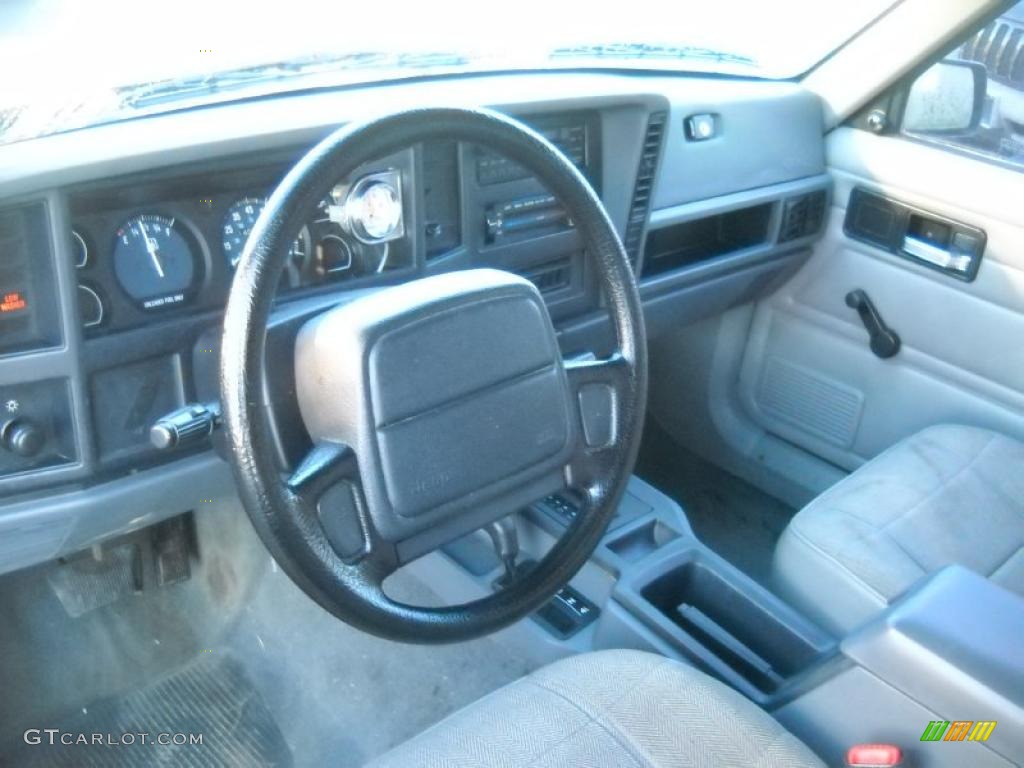 1996 Cherokee SE 4WD - Moss Green Pearl / Gray photo #7