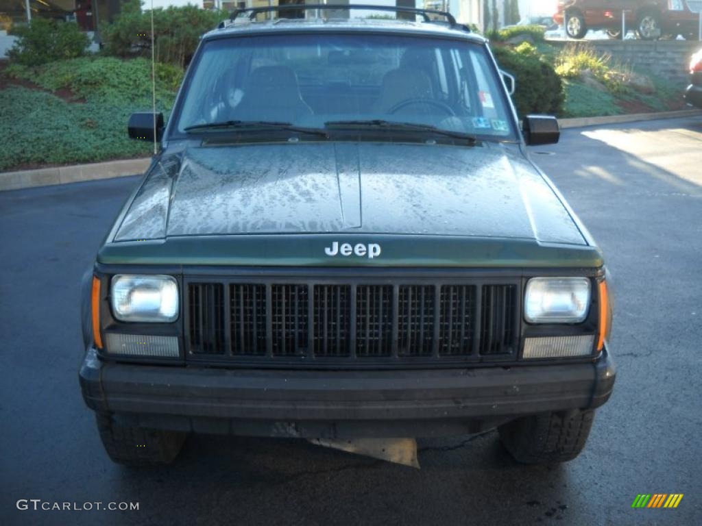 1996 Cherokee SE 4WD - Moss Green Pearl / Gray photo #10