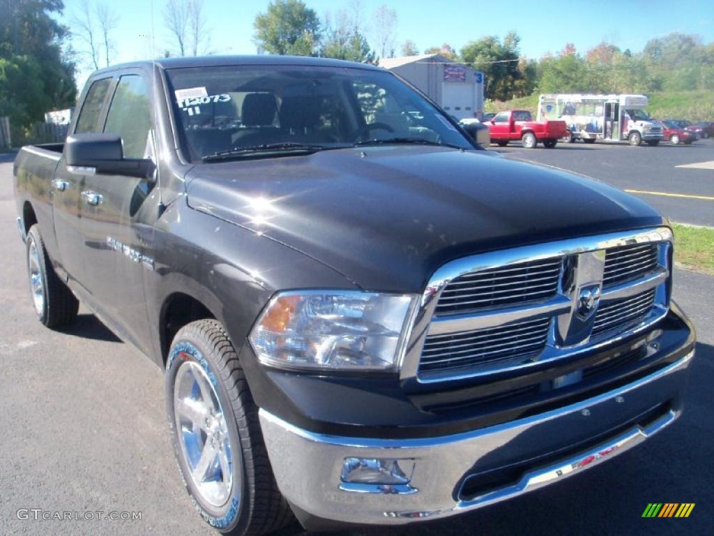 2011 Ram 1500 Big Horn Quad Cab 4x4 - Brilliant Black Crystal Pearl / Dark Slate Gray/Medium Graystone photo #11