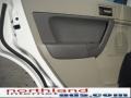 White Suede - Focus SE Sedan Photo No. 13