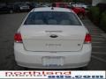 White Suede - Focus SE Sedan Photo No. 7