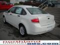 White Suede - Focus SE Sedan Photo No. 8