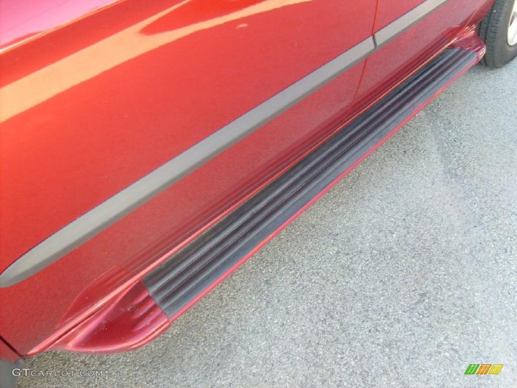 2002 Grand Caravan SE - Inferno Red Pearl / Taupe photo #10