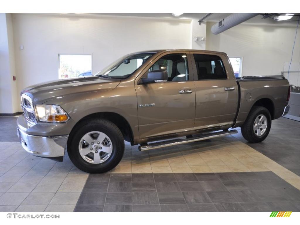 2010 Ram 1500 SLT Crew Cab - Austin Tan Pearl / Light Pebble Beige/Bark Brown photo #1