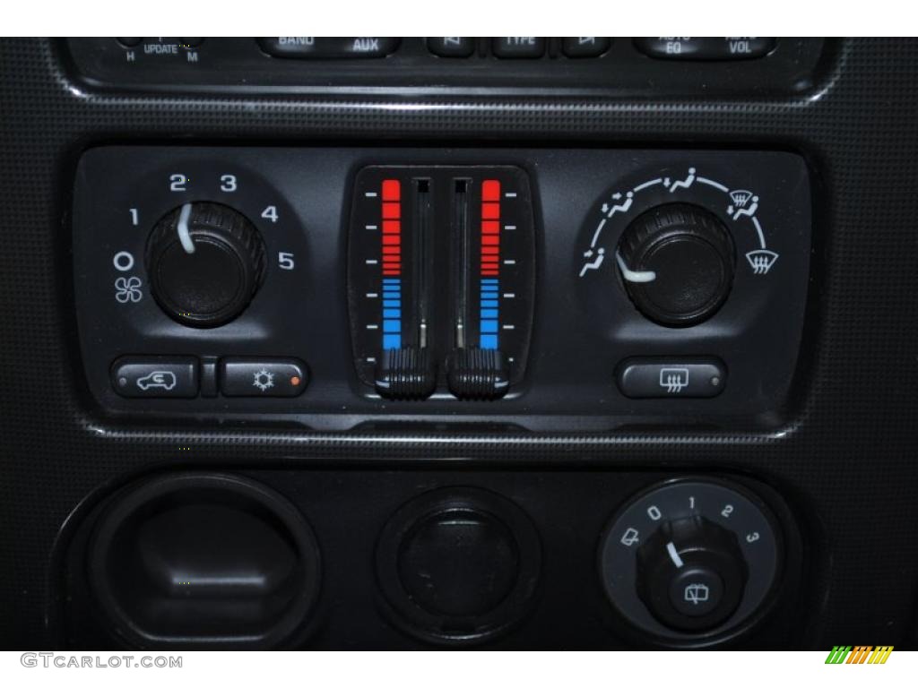 2006 GMC Envoy SLE Controls Photo #37874848