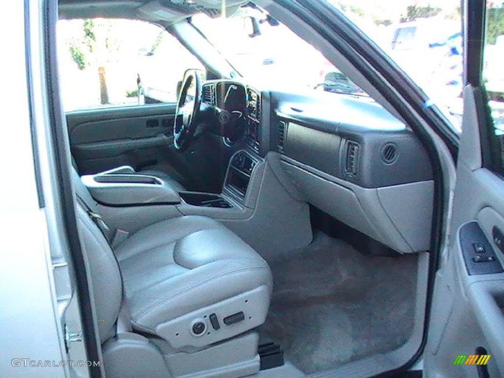 2004 Tahoe LT 4x4 - Silver Birch Metallic / Tan/Neutral photo #26