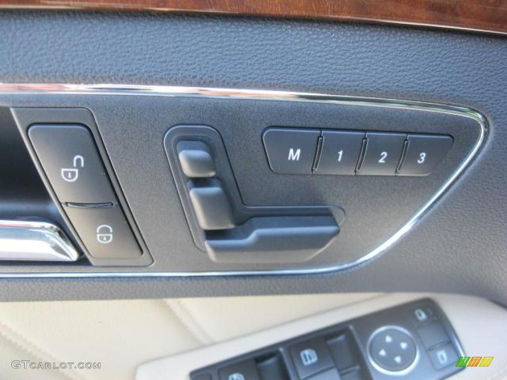 2011 E 350 4Matic Wagon - Arctic White / Almond/Black photo #17