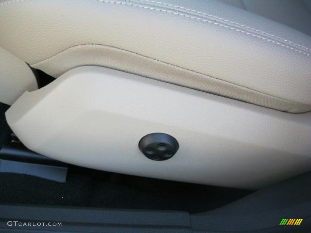 2011 E 350 4Matic Wagon - Arctic White / Almond/Black photo #18