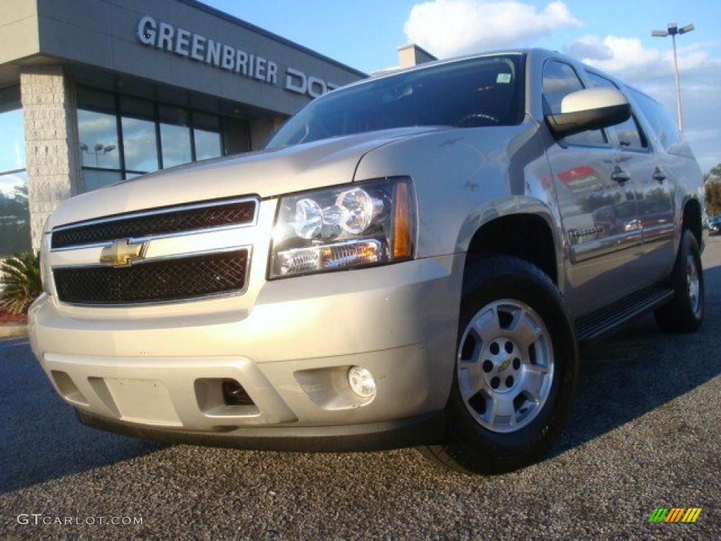2007 Suburban 1500 LS 4x4 - Silver Birch Metallic / Light Cashmere/Ebony photo #1