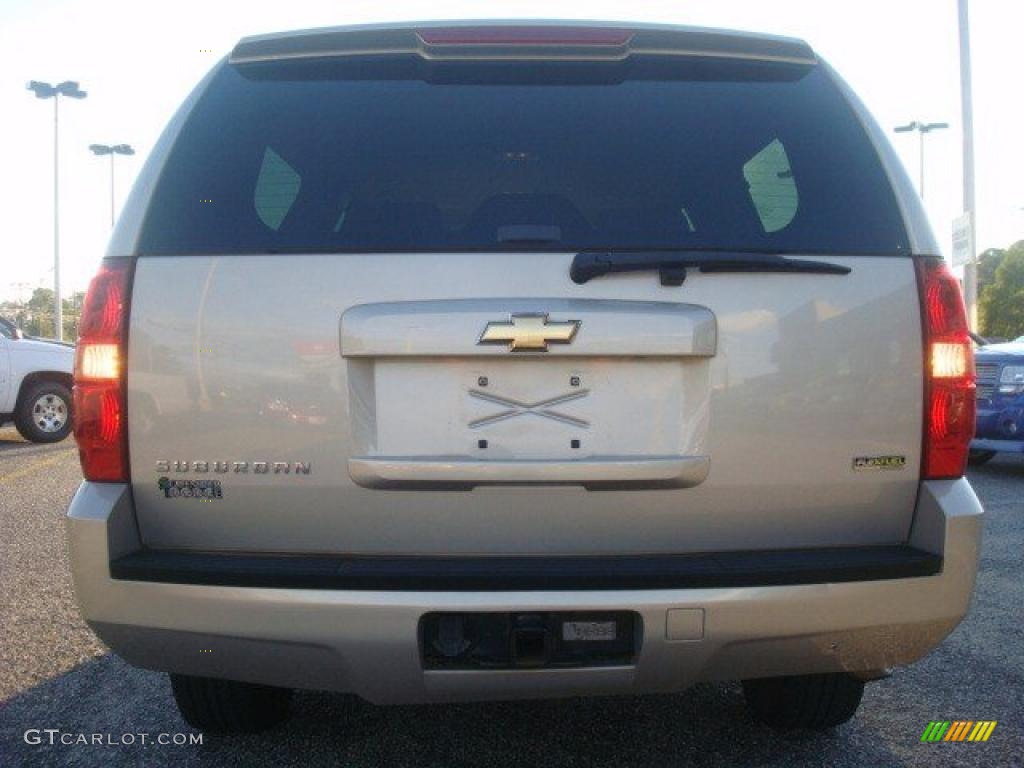 2007 Suburban 1500 LS 4x4 - Silver Birch Metallic / Light Cashmere/Ebony photo #3