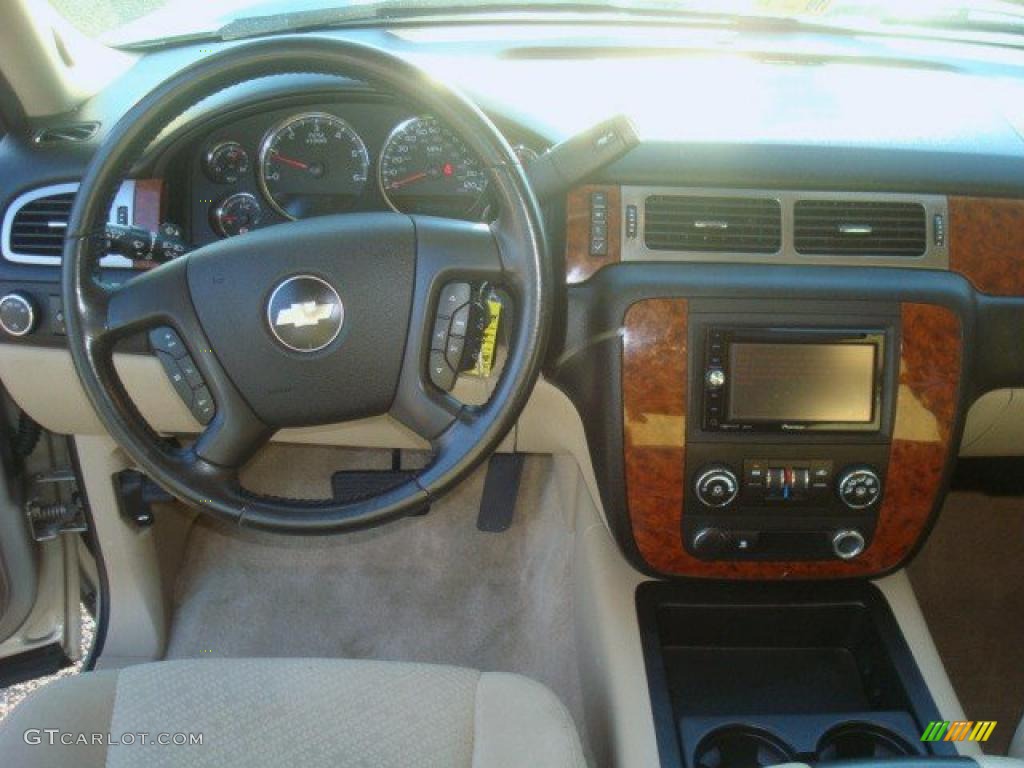 2007 Suburban 1500 LS 4x4 - Silver Birch Metallic / Light Cashmere/Ebony photo #13