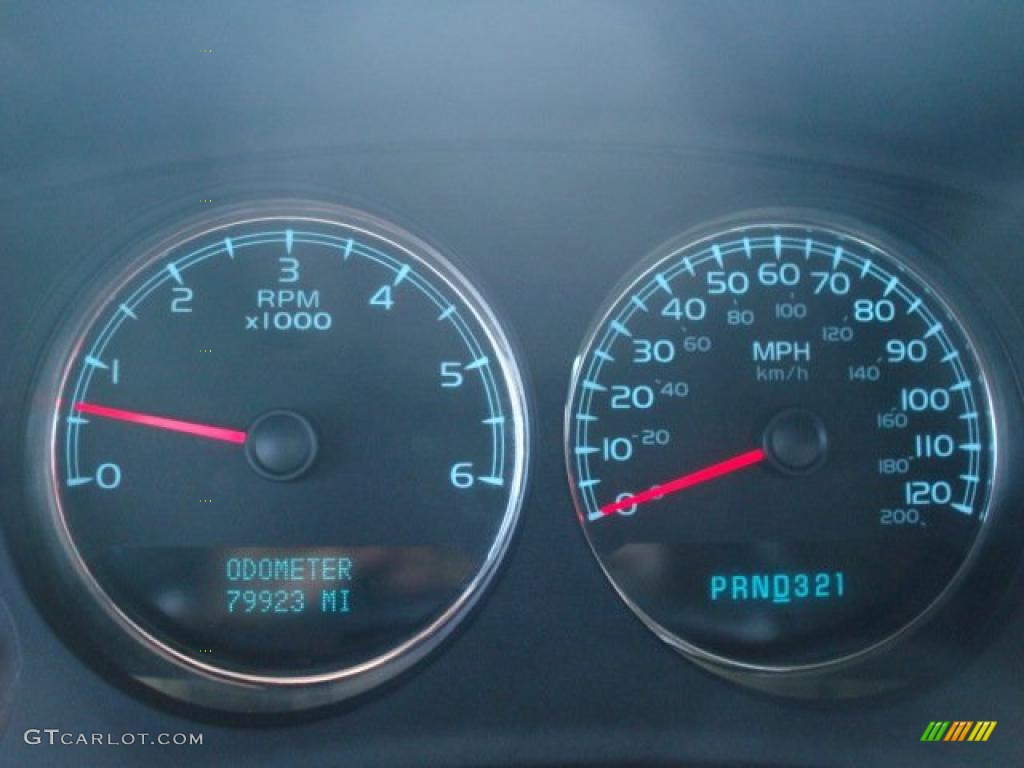 2007 Suburban 1500 LS 4x4 - Silver Birch Metallic / Light Cashmere/Ebony photo #14