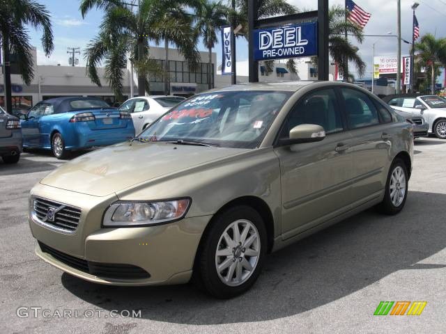 2008 S40 2.4i - Gecko Green Metallic / Quartz photo #1