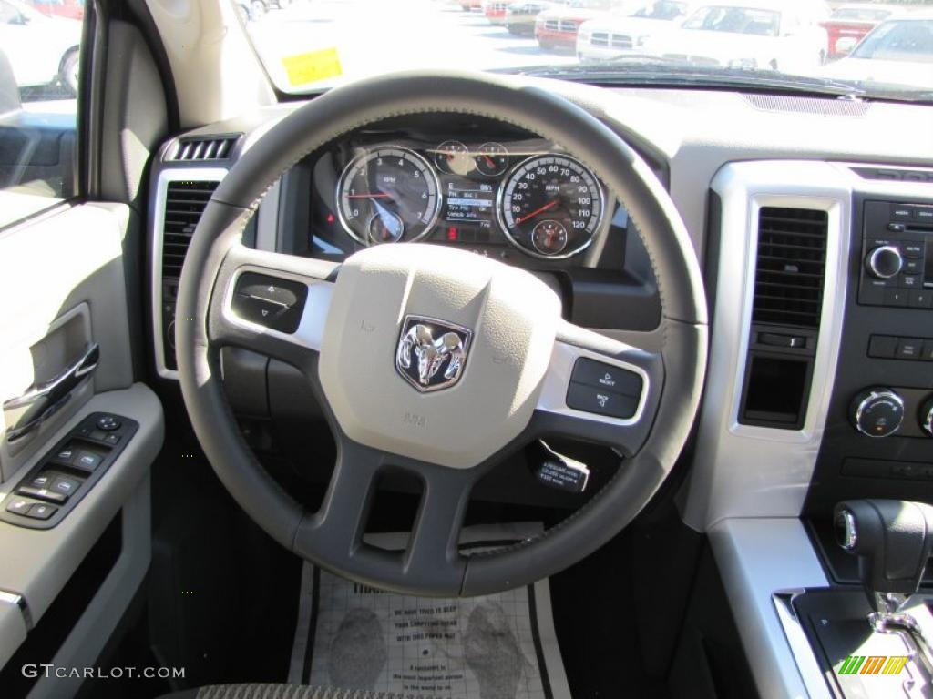 2011 Ram 1500 Big Horn Quad Cab - Brilliant Black Crystal Pearl / Dark Slate Gray/Medium Graystone photo #9