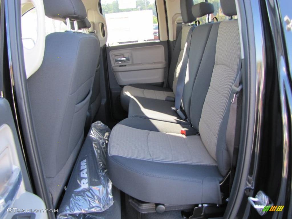 2011 Ram 1500 Big Horn Quad Cab - Brilliant Black Crystal Pearl / Dark Slate Gray photo #7