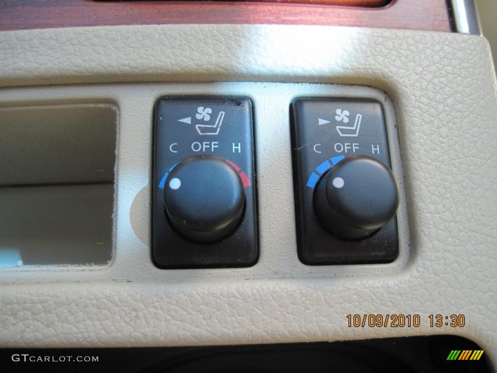 2007 Infiniti M 35 Sedan Controls Photo #37882004