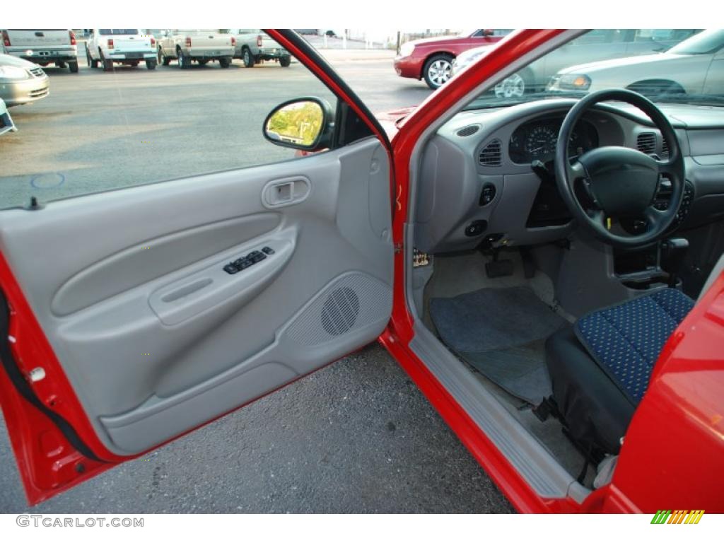 2001 Escort SE Sedan - Bright Red / Medium Graphite photo #18