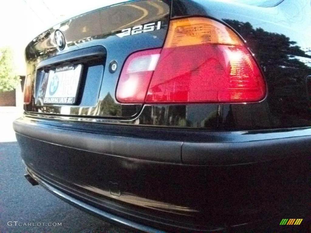 2001 3 Series 325i Sedan - Jet Black / Grey photo #21