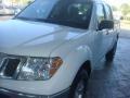 2009 Avalanche White Nissan Frontier SE Crew Cab  photo #4