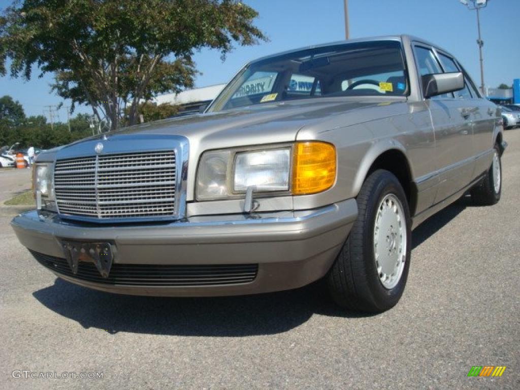 1986 S Class 420 SEL - Smoke Silver metallic / Creme Beige photo #1