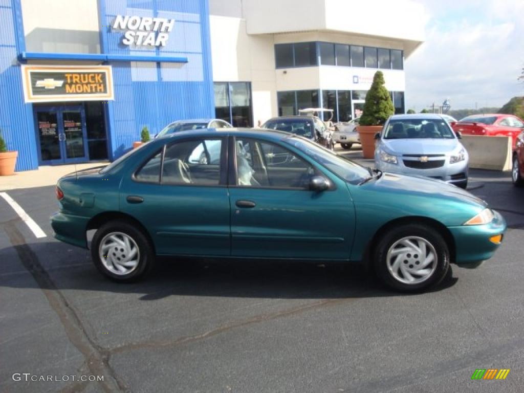 1997 Cavalier LS Sedan - Green Metallic / Neutral photo #2