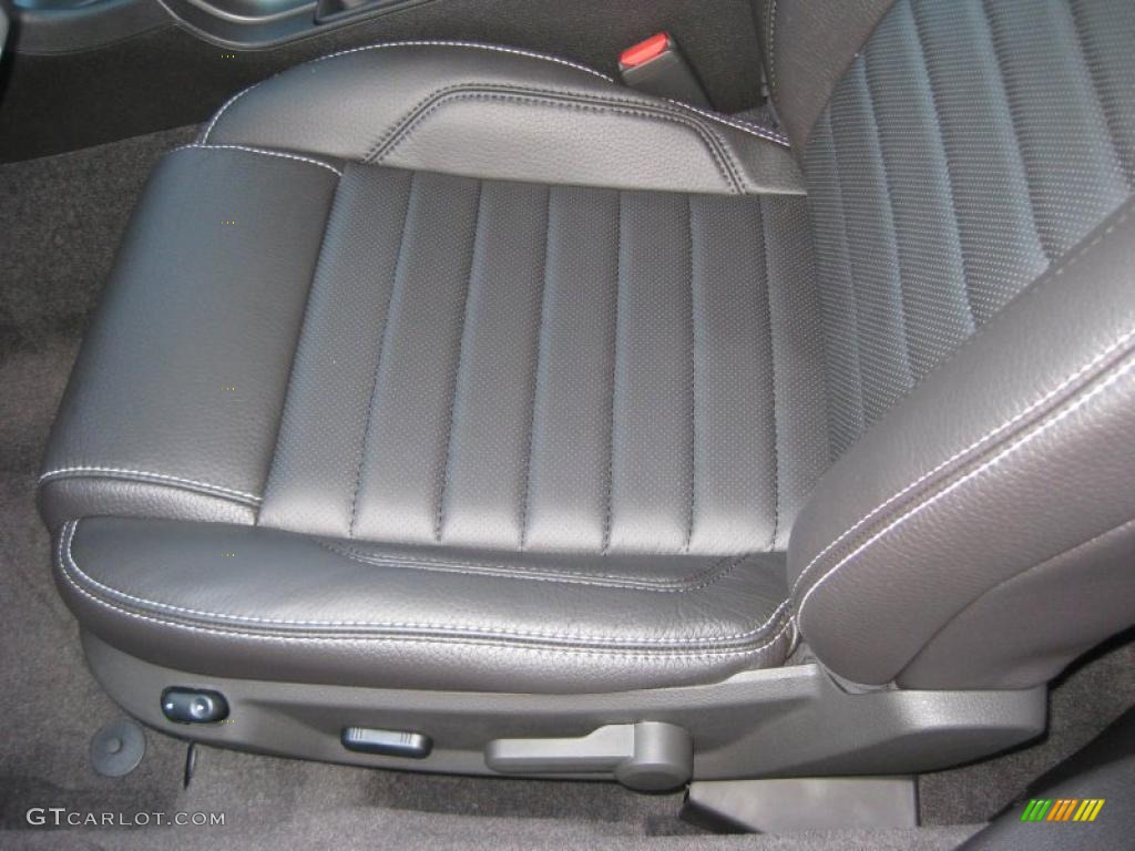 Charcoal Black Interior 2011 Ford Mustang V6 Premium Coupe Photo #37888424
