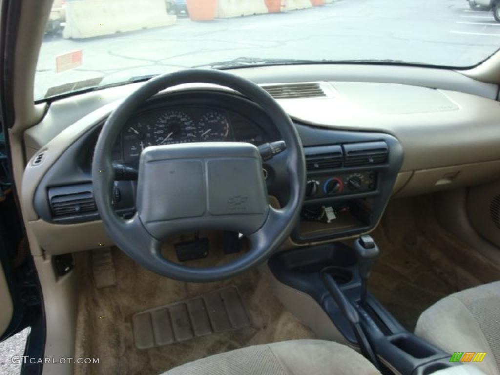 1997 Cavalier LS Sedan - Green Metallic / Neutral photo #10