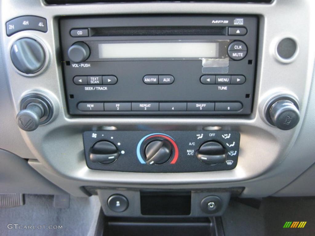 2011 Ford Ranger XLT SuperCab 4x4 Controls Photo #37889208