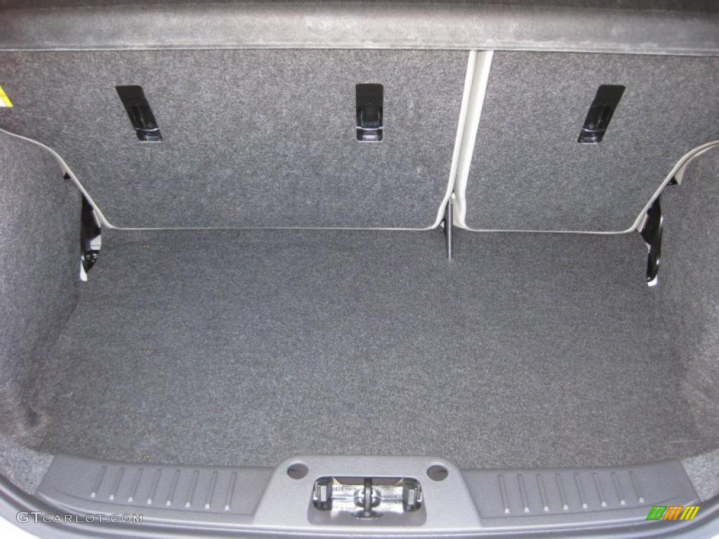 2011 Ford Fiesta SE Hatchback Trunk Photo #37889436