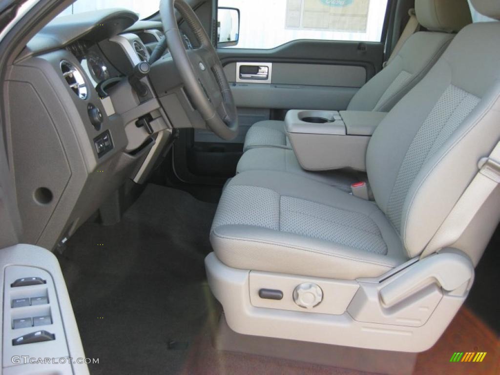 2010 F150 XLT SuperCrew 4x4 - Oxford White / Medium Stone photo #11