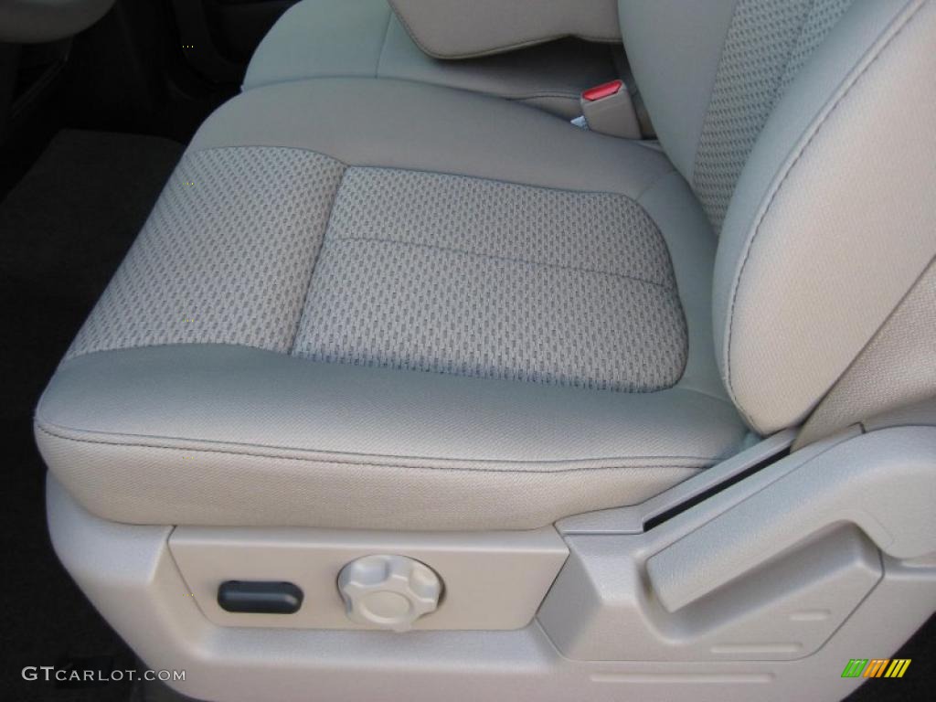 2010 F150 XLT SuperCrew 4x4 - Oxford White / Medium Stone photo #12