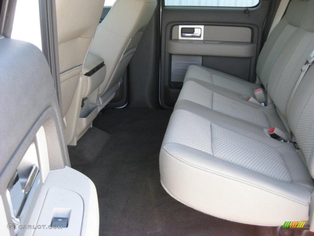 2010 F150 XLT SuperCrew 4x4 - Oxford White / Medium Stone photo #14