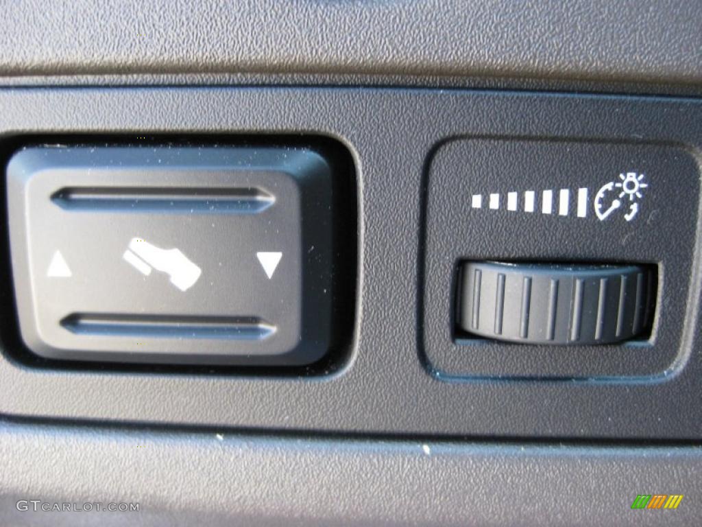 2010 F150 XLT SuperCrew 4x4 - Oxford White / Medium Stone photo #26