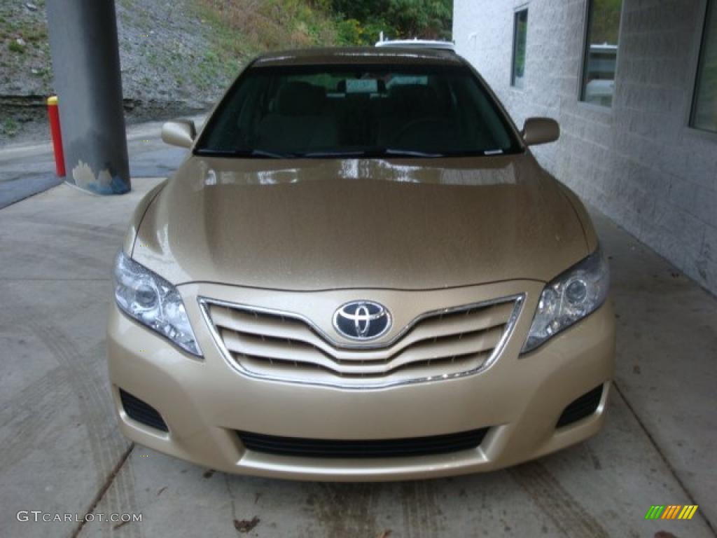 2011 Camry LE - Sandy Beach Metallic / Bisque photo #6