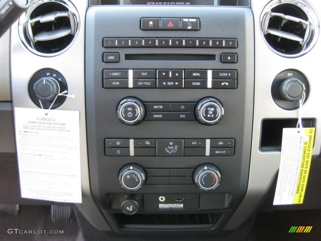 2010 Ford F150 XLT SuperCab 4x4 Controls Photo #37892120