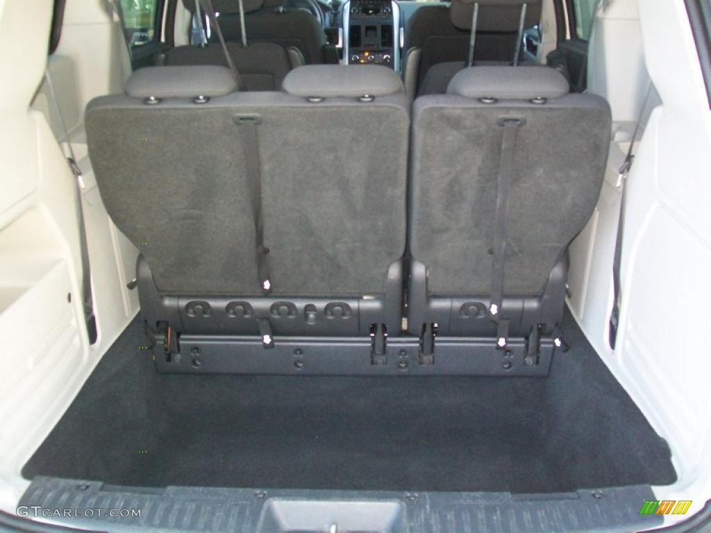2010 Dodge Grand Caravan SXT Trunk Photo #37892780