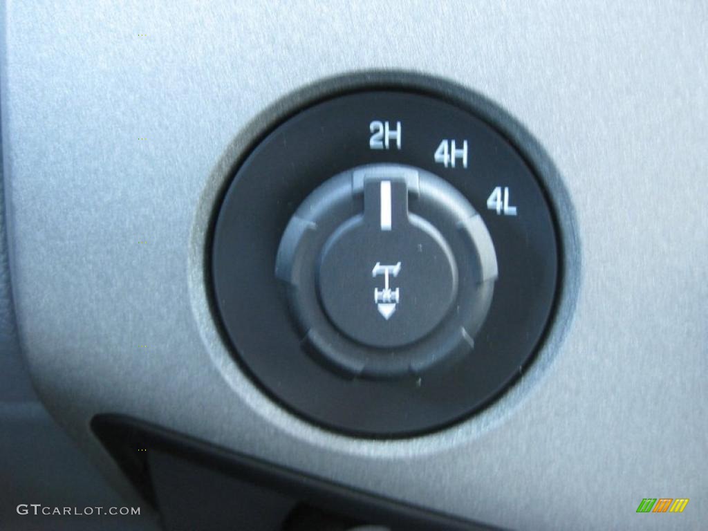2011 Ford F250 Super Duty XLT Crew Cab 4x4 Controls Photo #37895404