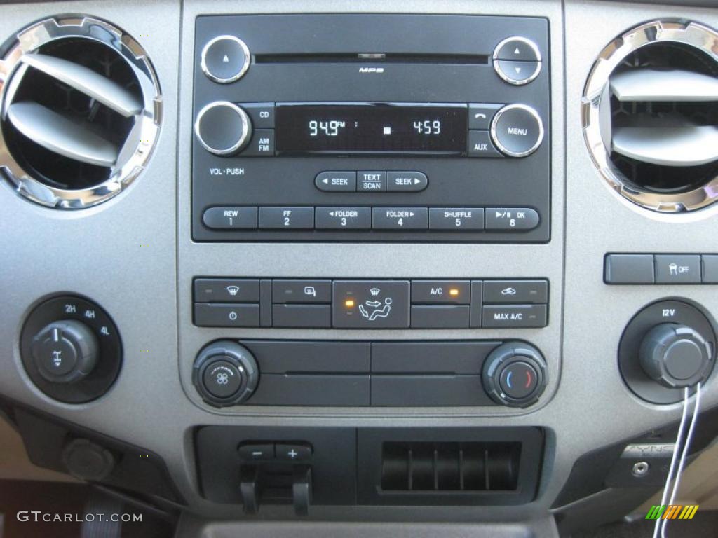 2011 Ford F250 Super Duty XLT Crew Cab 4x4 Controls Photo #37895596