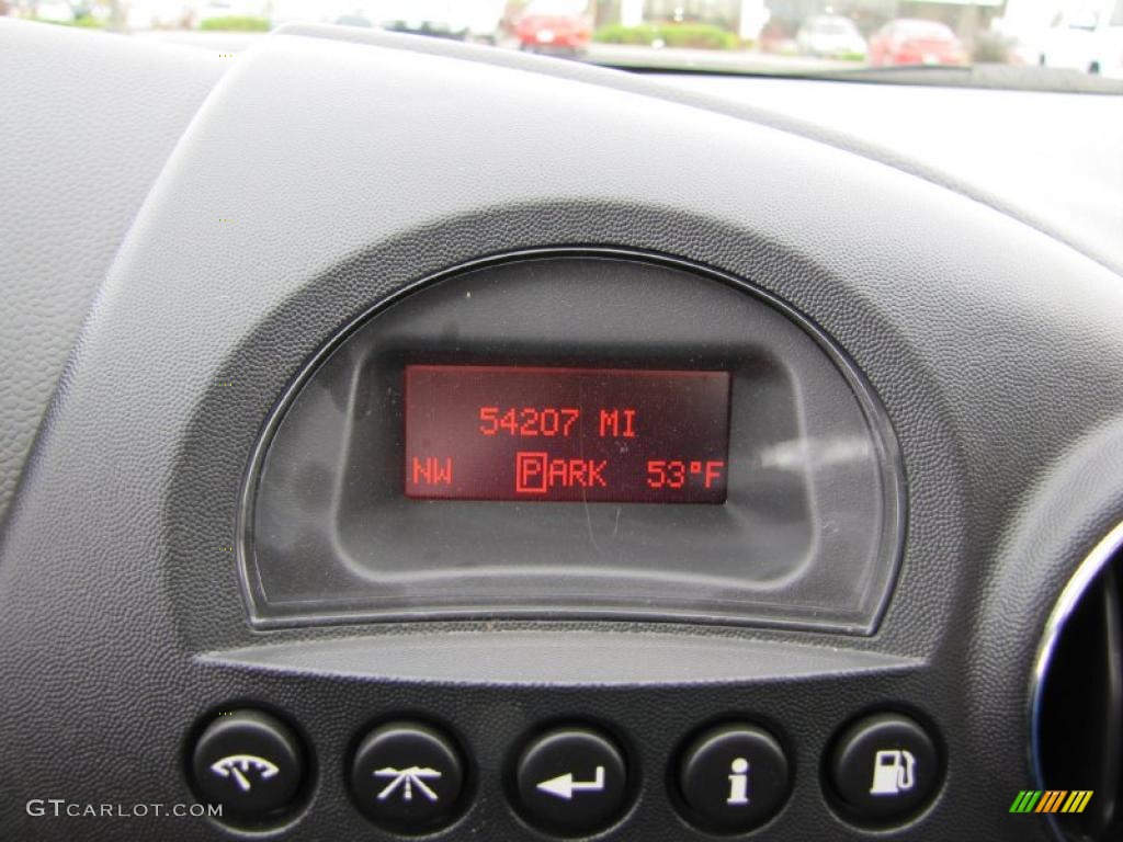 2008 Pontiac Grand Prix Sedan Controls Photo #37897299