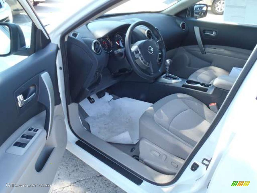 2011 Rogue SV - Pearl White / Gray photo #6