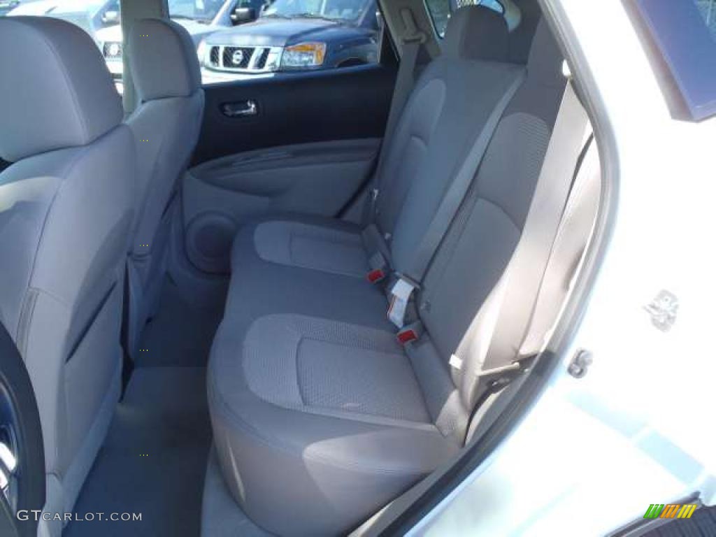 2011 Rogue SV - Pearl White / Gray photo #8