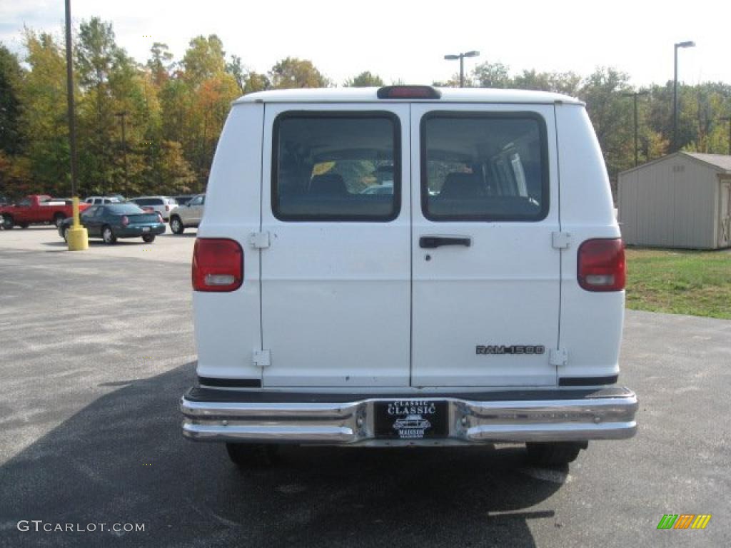 2003 Ram Van 1500 Passenger - Bright White / Dark Slate Gray photo #5