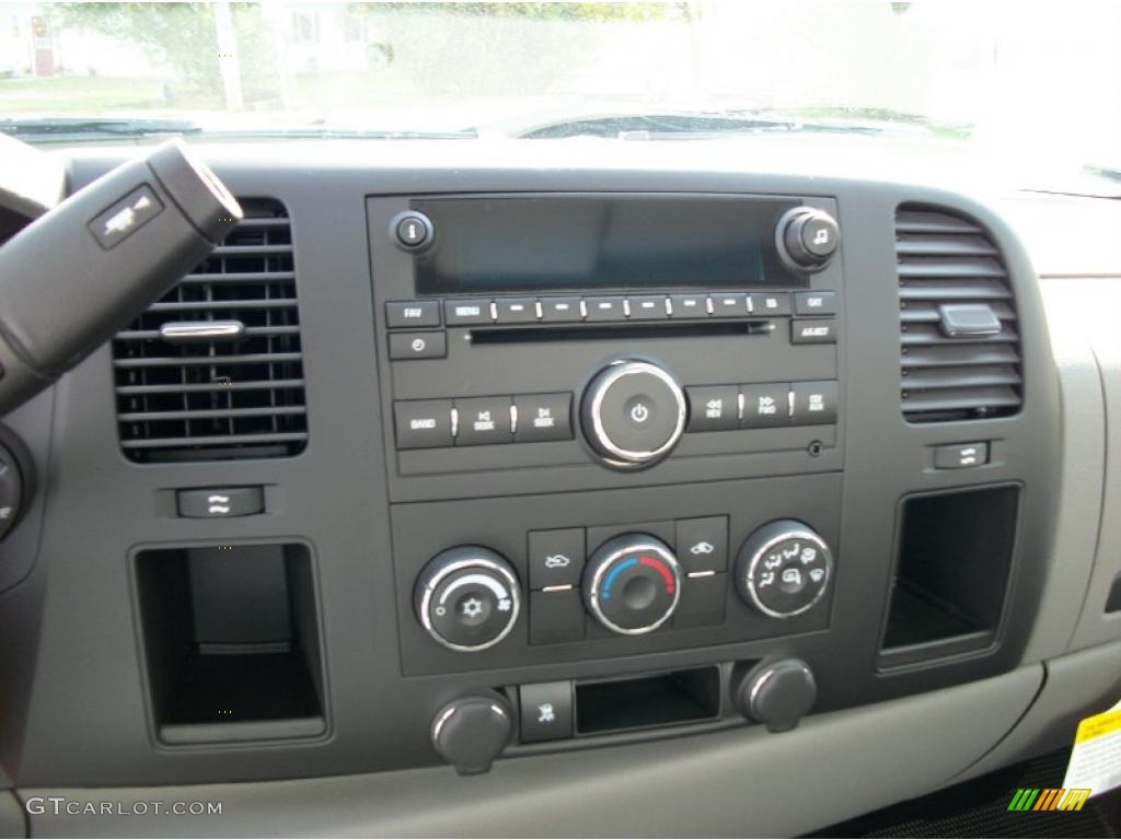 2011 Chevrolet Silverado 1500 LS Regular Cab 4x4 Controls Photo #37902327